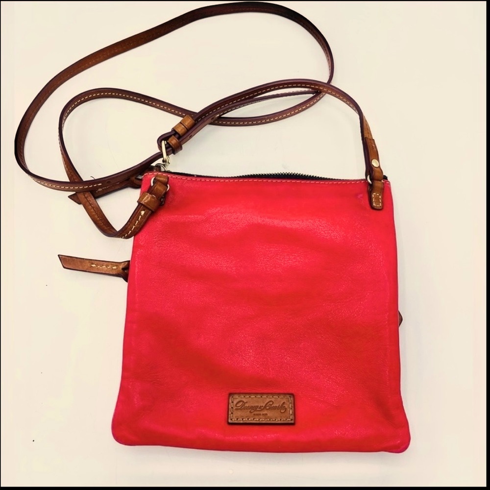 $SALE$DOONEY & BOURKE SALMON CROSSBODY REVERSIBLE  PURSE  WITH 2 POCKETS IN BACK - Picture 3 of 16